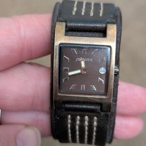 Nixon "The Trixie" Vintage Leather Cuff Watch – Square Face & Date – NEW BATTERY